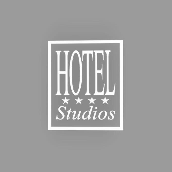 Hotel Studios Колоньо-Монцезе Екстер'єр фото